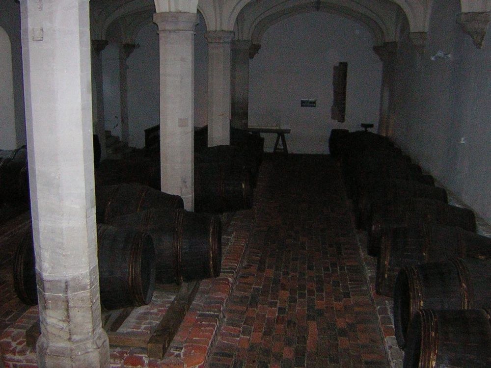 hc kitchen wine