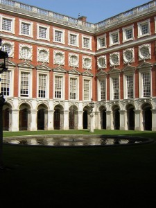 hc fountain yard detail